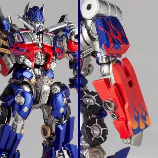 KAIYODO SCI-FI REVOLTECH DARK OF THE DOTM MOON OPTIMUS PRIME - Image 2