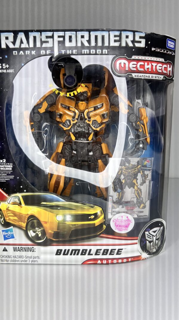 Transformers: Dark of the Moon Mechtech Bumblebee by Takara Tomy - Image 7